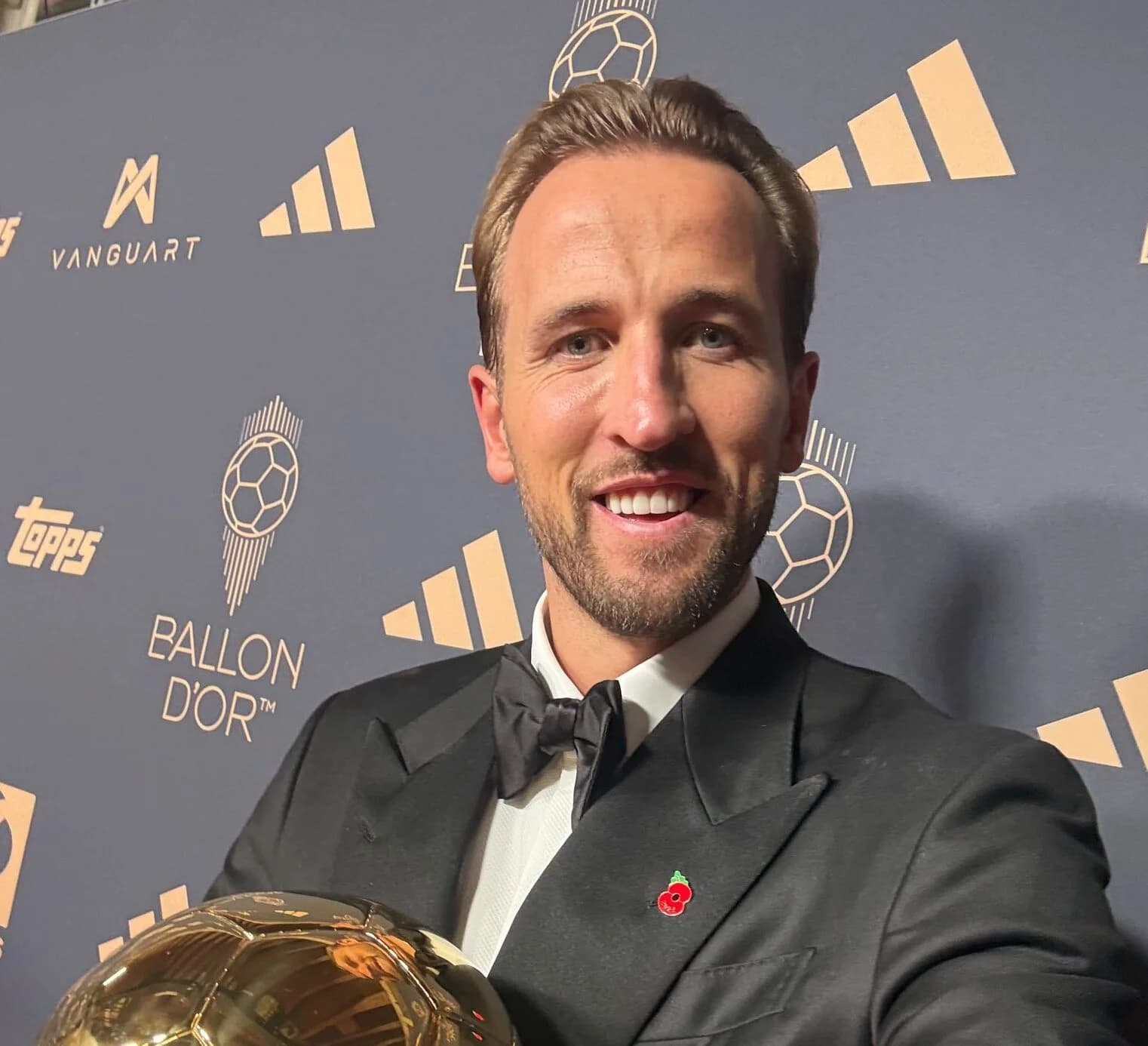 Harry Kane desbanca Mbappé e conquista a Bola de Ouro: Veja tudo