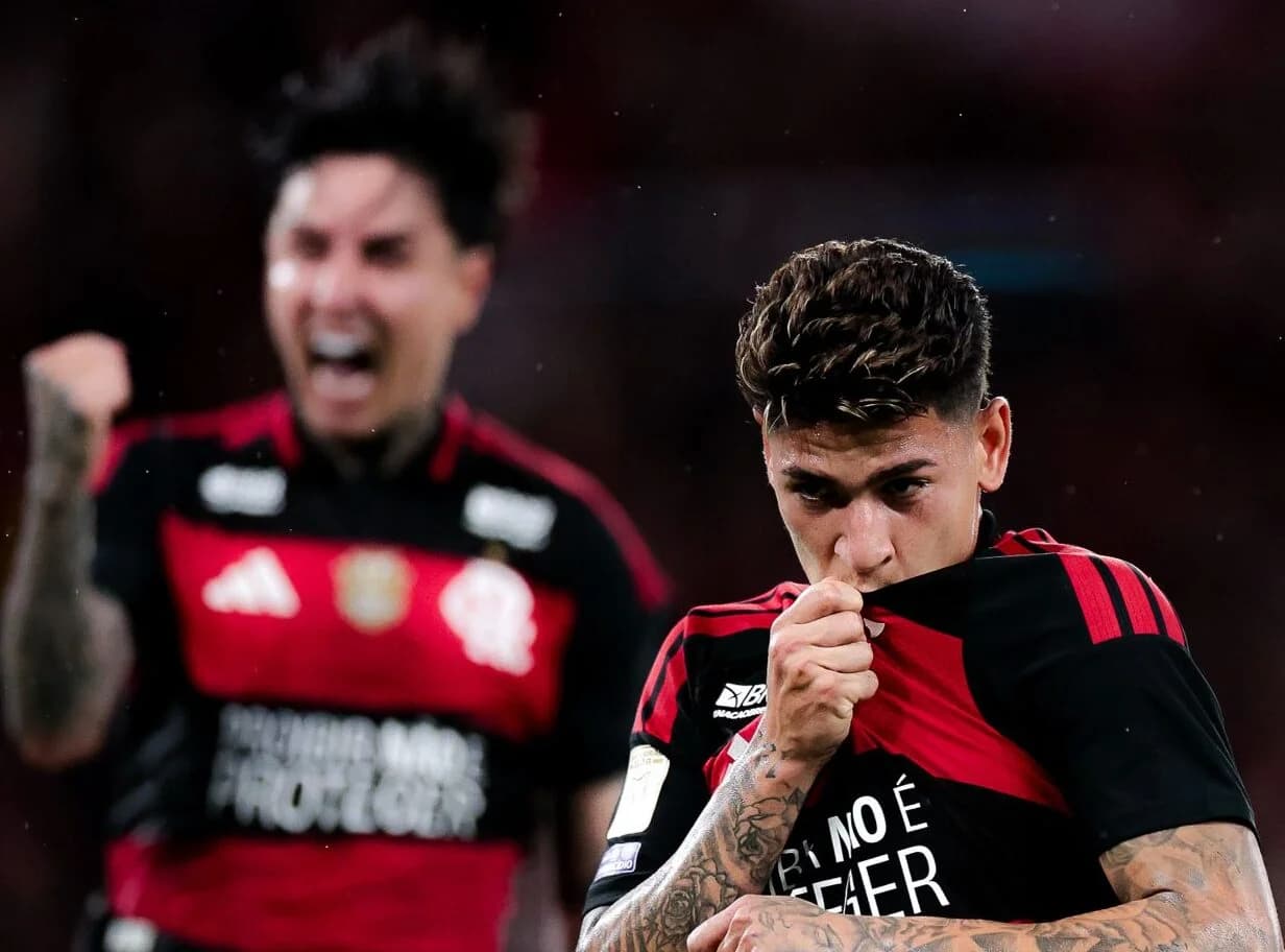 Flamengo vence o Atlético-MG e retoma a liderança do Brasileirão; Veja como foi
