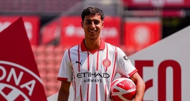 Ex-zagueiro do Palmeiras ultrapassa números de Vini Jr. na atual temporada da LaLiga