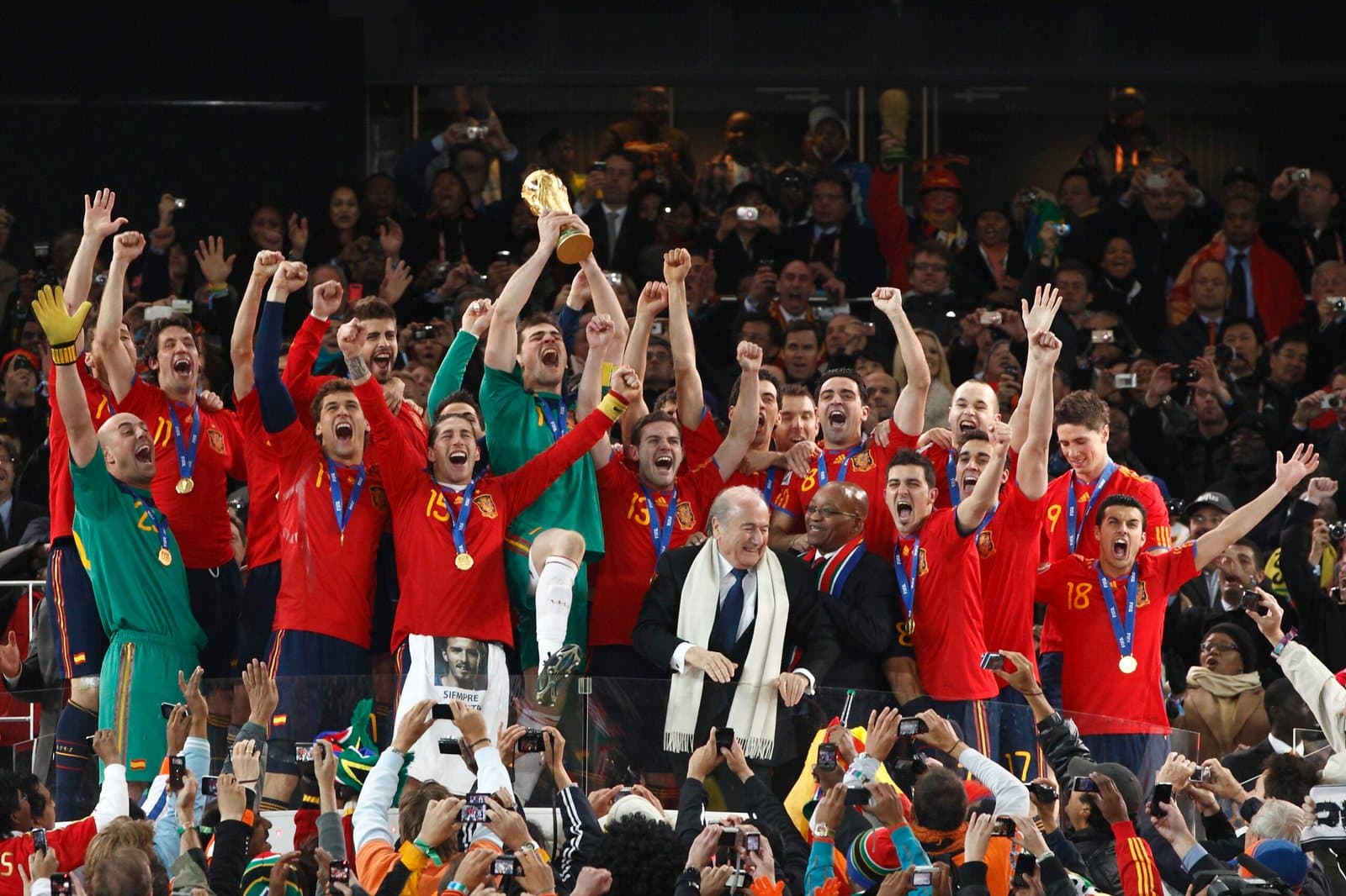 Campeão com a Espanha, Casillas alfineta a Argentina antes da final da Copa do Mundo