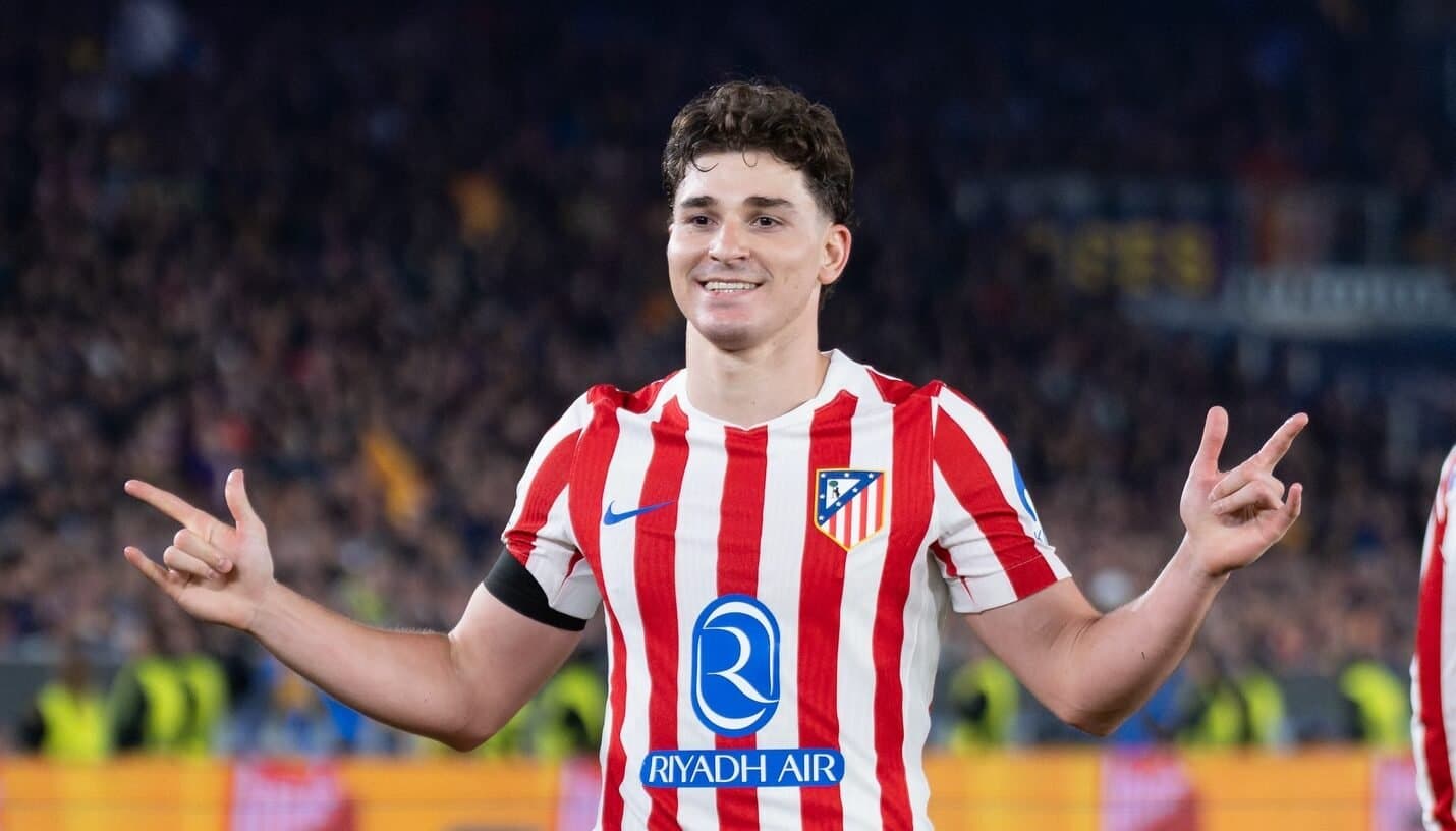 Julián Álvarez volta a treinar com o elenco do Atlético de Madrid; confira